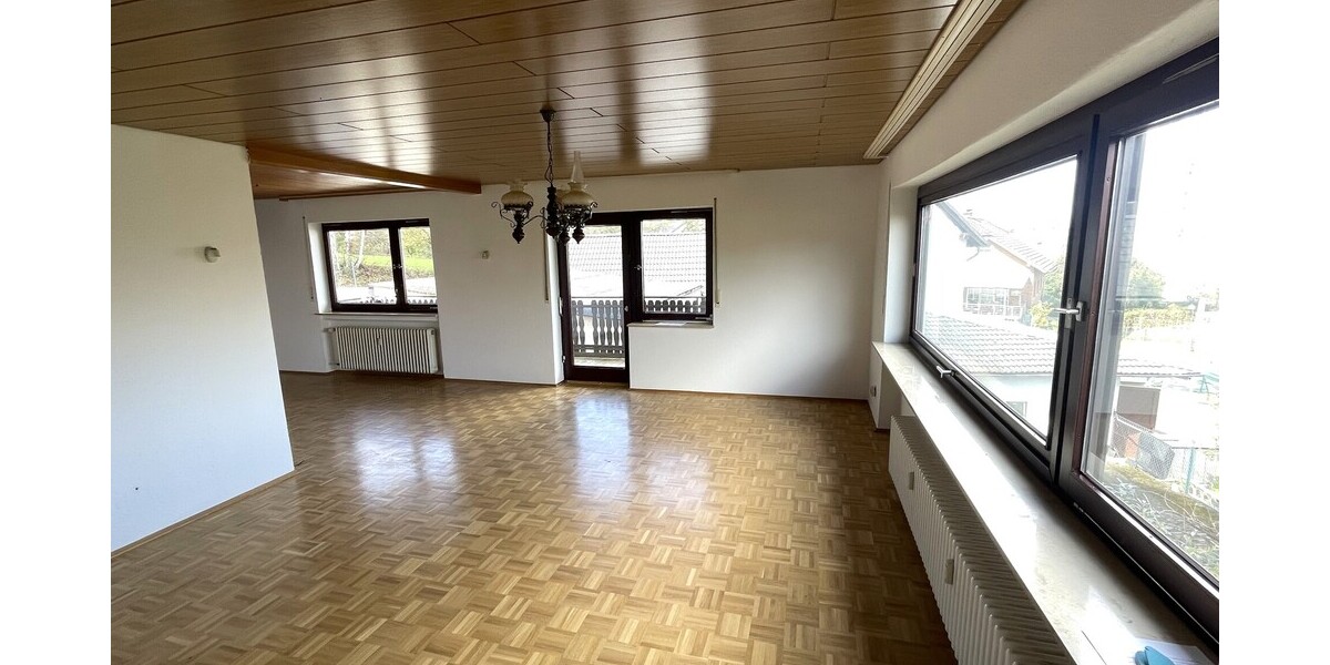 Großzügige Erdgeschosswohnung mit separatem Appartement in Ittenbach - Erdgeschoßwohnung Königswinter Ittenbach | Angebot:26067640