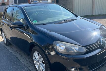 VW Golf 224.000 km 3.899 &euro; Bad Neuenahr 53474