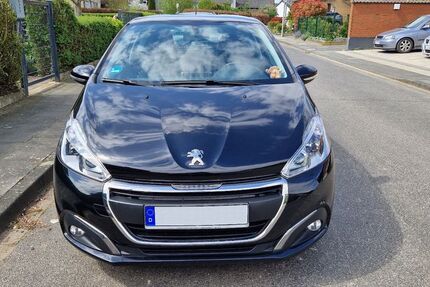 Peugeot 208 86.400 km 6.100 &euro; Euskirchen 53881