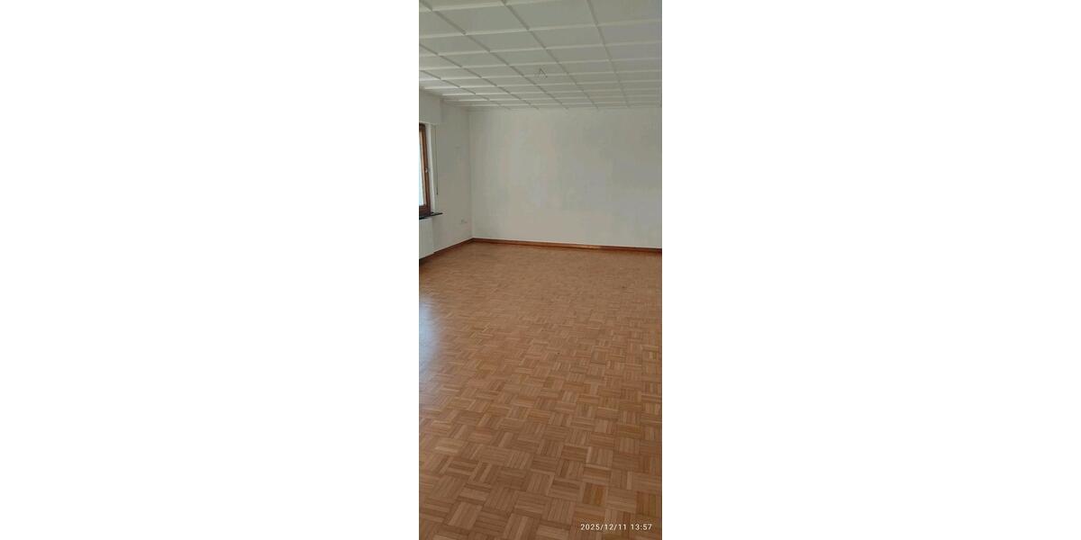 Doppelhaushälfte Hönningen - 7 Zimmer, 135 m&sup2;, 950&euro; | Angebot:25394434