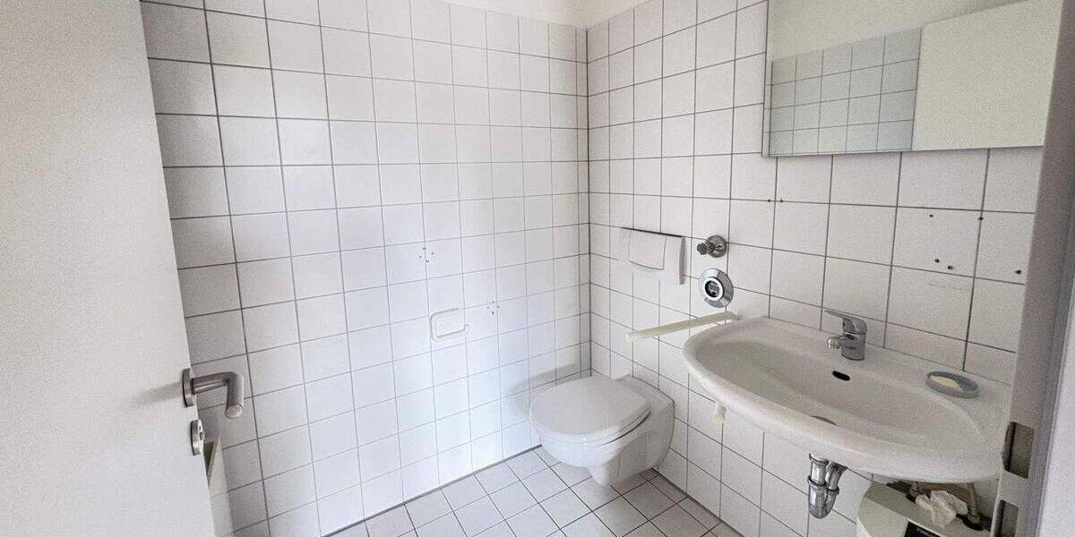 Gewerbeobjekt Bonn Lannesdorf - 8 Zimmer, 870&euro; | Angebot:25679208