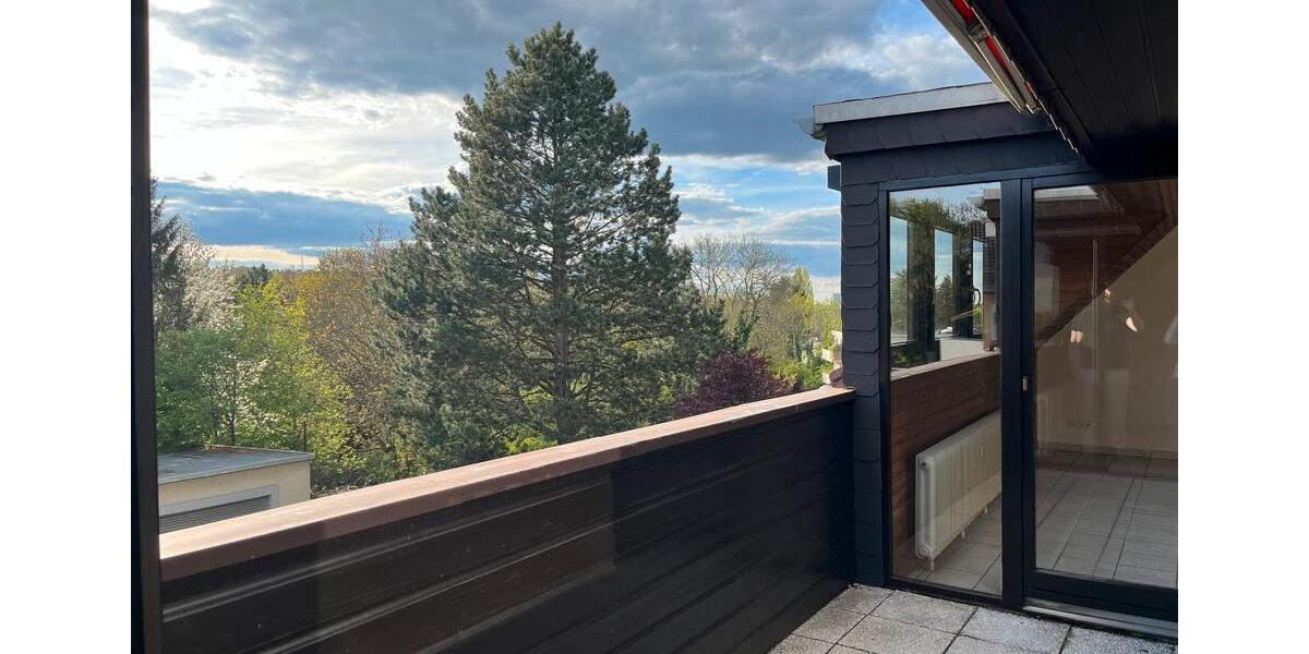 Dachgeschoßwohnung Bonn Lannesdorf - 3 Zimmer, 93 m&sup2;, 1.450&euro; | Angebot:25474562