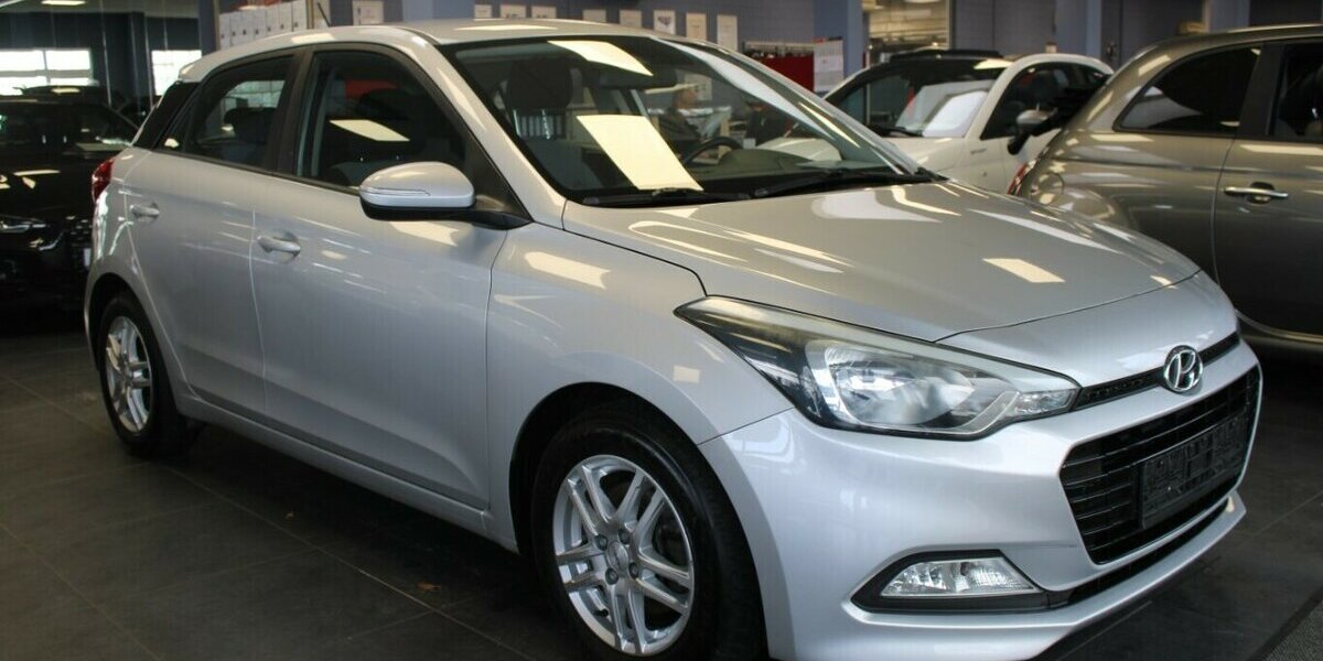 Hyundai i20 blue 1.0 T-GDI Ahk. - Klima - BT. 83.050 km 11.980 &euro; Euskirchen 53881
