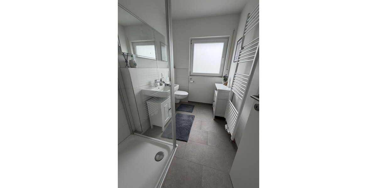 Moderne 4-Zimmer-Dachgeschosswohnung mit 2 Balkonen - Dachgeschoßwohnung Königswinter | Angebot:26765096
