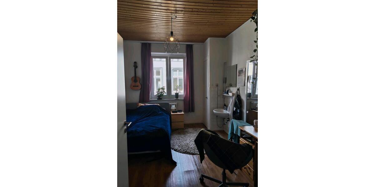 Etagenwohnung Bonn Gronau - 15 Zimmer, 250 m&sup2;, 250&euro; | Angebot:24866613