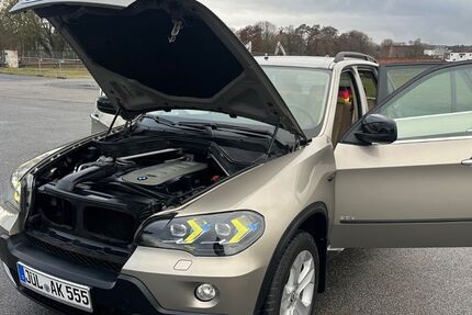 BMW X5 198.000 km 13.900 &euro; Düren 52351