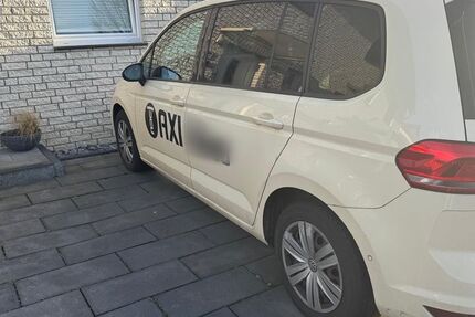 VW Touran 442.405 km 6.490 &euro; Kerpen 50170