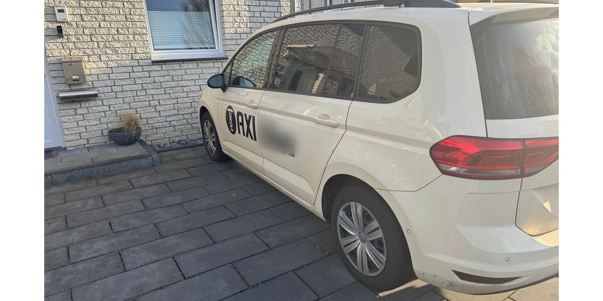 VW Touran 442.405 km 6.490 &euro; Kerpen 50170