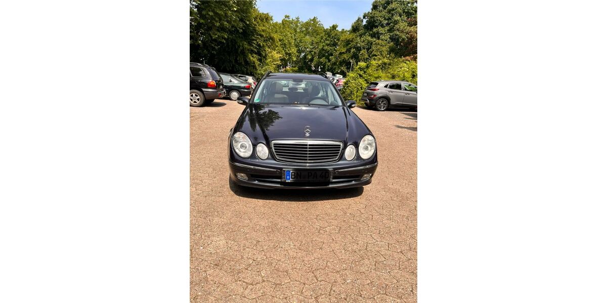 Mercedes-Benz 270 260.000 km 2.900 &euro; Bonn 53115