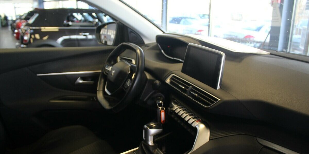 Peugeot 3008 PureTech 130 Stop&Start Crossway 39.028 km 13.980 &euro; Euskirchen 53881