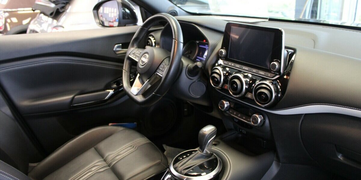 Nissan Juke 1.6 Hybrid 4AMT Premiere Edition 40.779 km 18.480 &euro; Euskirchen 53881