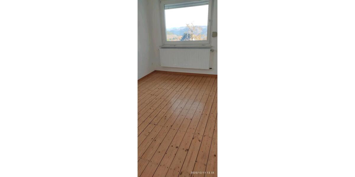 Doppelhaushälfte Hönningen - 7 Zimmer, 135 m&sup2;, 950&euro; | Angebot:25394434