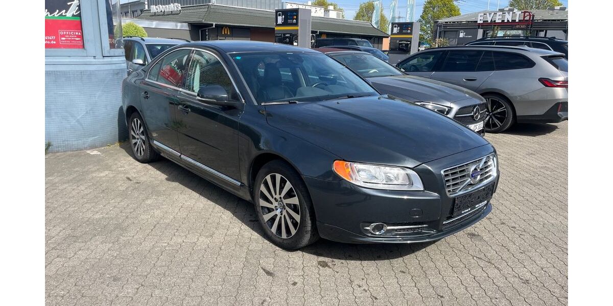 Volvo S80 89.500 km 12.900 &euro; Wesseling - Köln 50389