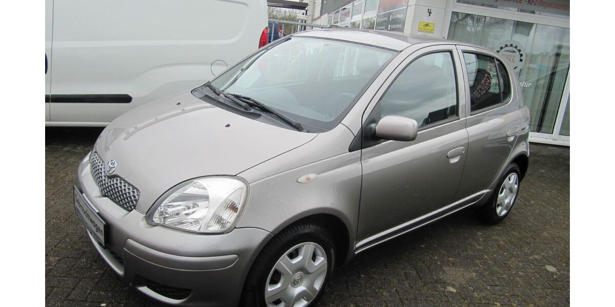 Toyota Yaris 121.111 km 3.499 &euro; Düren 52353