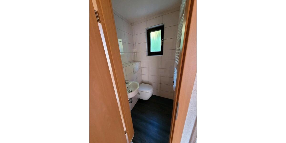 Einfamilienhaus Hönningen - 3 Zimmer, 85 m&sup2;, 900&euro; | Angebot:25646065