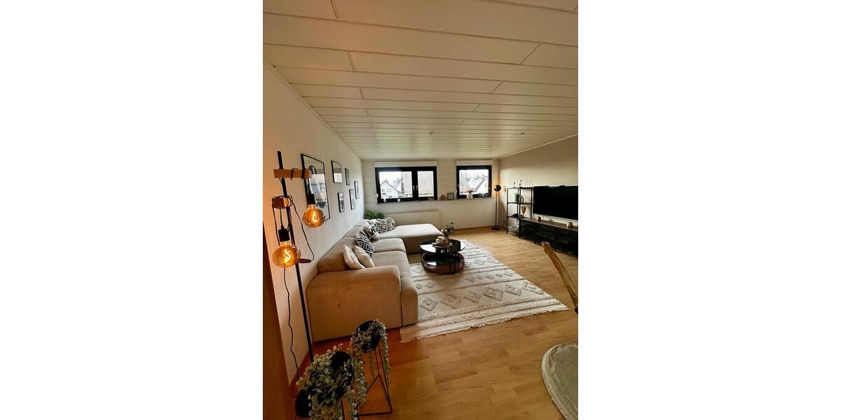 Dachgeschoßwohnung Wachtberg - 4 Zimmer, 106 m&sup2;, 1.085&euro; | Angebot:26030192