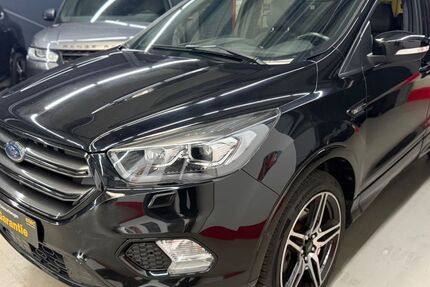 Ford Kuga 142.000 km 14.990 &euro; Niederkassel 53859