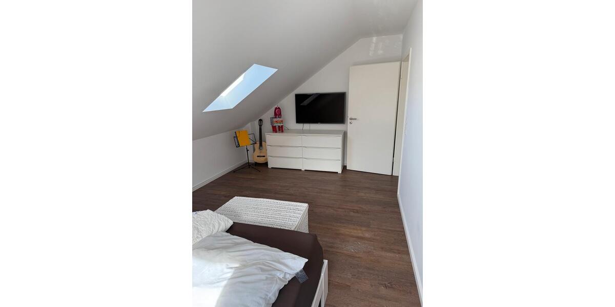 Dachgeschoßwohnung Bonn Hardtberg - 3 Zimmer, 105 m&sup2;, 1.000&euro; | Angebot:26048891