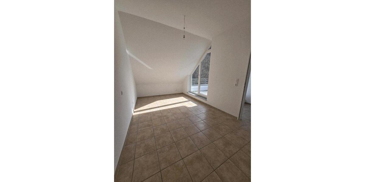 Dachgeschoßwohnung Bad Münstereifel - 2 Zimmer, 81 m&sup2;, 950&euro; | Angebot:24832786