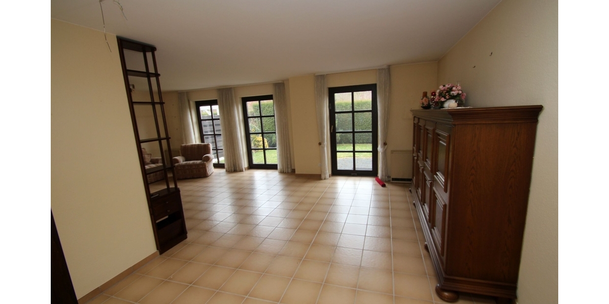 Mit 3D: Attraktives Reihenmittelhaus mit Garten und Carport – ideal für Familien - Reihenmittelhaus Meckenheim | Angebot:25269336