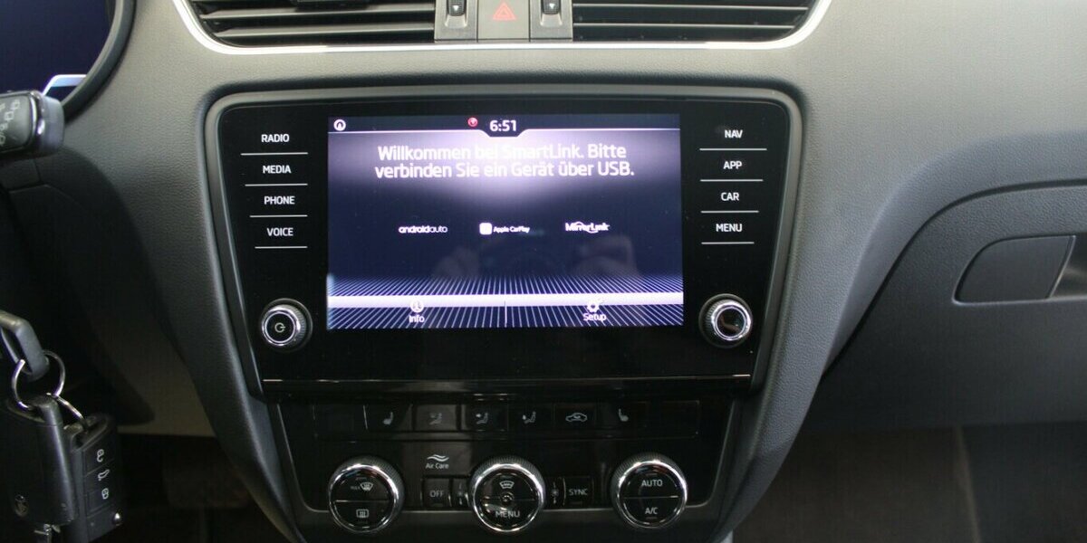 Skoda Octavia Combi 2.0 TSI DSG Style 116.742 km 16.980 &euro; Euskirchen 53881