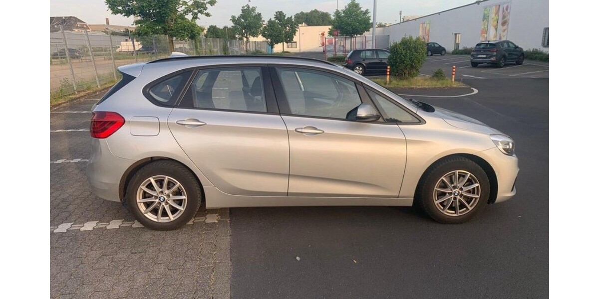 BMW 218 150.000 km 7.000 &euro; Bonn 53111