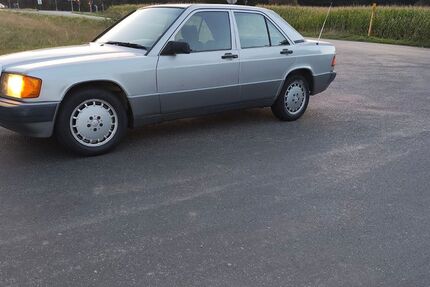 Mercedes-Benz 190 221.786 km 3.750 &euro; Kerpen 50171