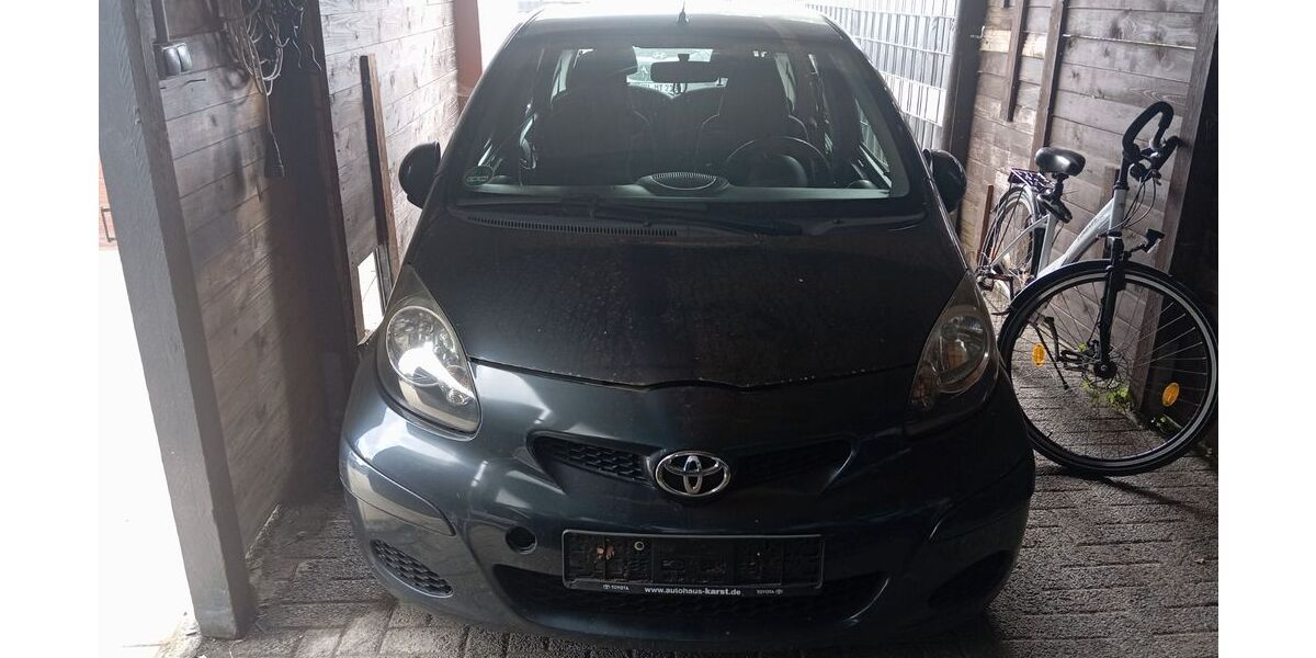 Toyota Aygo (X) 160.000 km 2.000 &euro; Rheinbach 53359