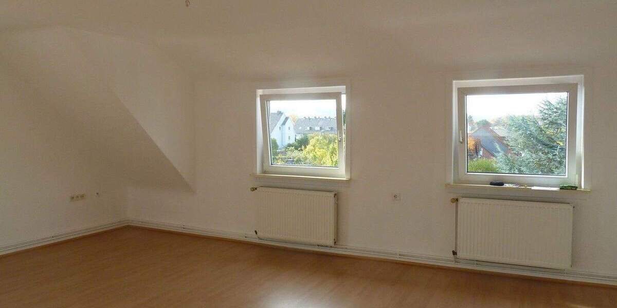 Etagenwohnung Hameln Nordstadt - 3 Zimmer, 81 m&sup2;, 735&euro; | Angebot:25752905