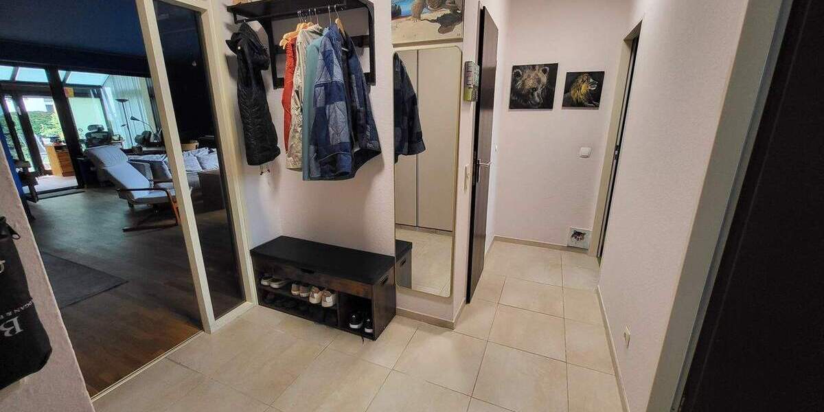 Etagenwohnung Bonn Lessenich - 3 Zimmer, 89 m&sup2;, 282.000&euro; | Angebot:25666938