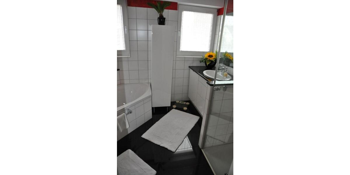 Erdgeschoßwohnung Bonn Hardtberg - 2.5 Zimmer, 80 m&sup2;, 435.000&euro; | Angebot:24247833