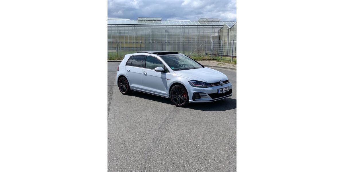 VW Golf 84.000 km 21.350 &euro; Bornheim 53332